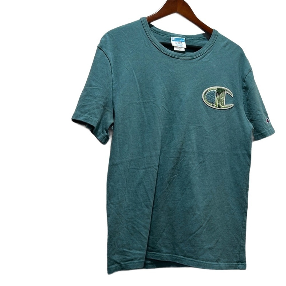 Champion men’s T shirt Medium size GUC green color
